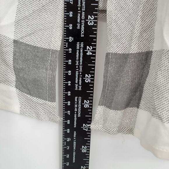 NEW Sim & Sam Women's Check Plaid Button Down Tank Top‎ Gray Size Medium - Picture 10 of 11
